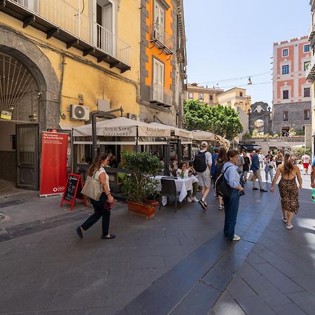 Aristocrat Chiaia Bridge Leilighet Napoli Eksteriør bilde